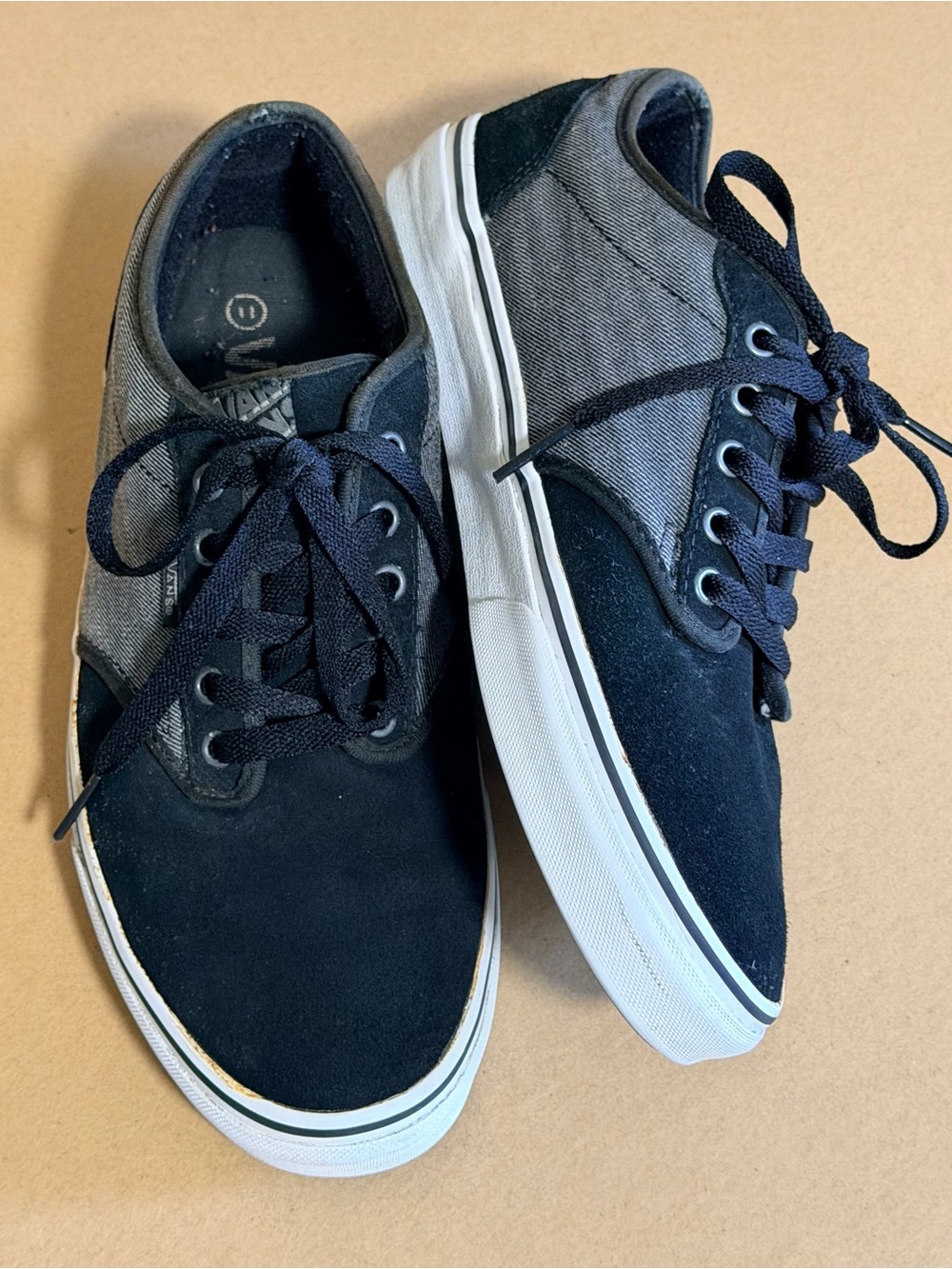 Vans Sneakers Suede Herringbone Skate Shoes Casual Low Top Black Size 11